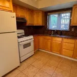 Rent 1 bedroom apartment of 102 m² in Staten Island