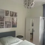 Miete 3 Schlafzimmer wohnung von 861 m² in Frankfurt