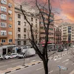 Rent 4 bedroom apartment of 90 m² in Madrid