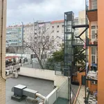 Rent a room of 240 m² in lisbon