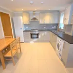 Rent 2 bedroom flat of 65 m² in Berkshire