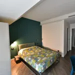 Rent 3 bedroom apartment in Genoa