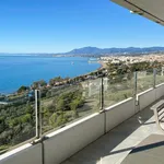 Rent 3 bedroom apartment of 300 m² in Marbella