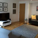 Rent 2 bedroom flat of 915 m² in Glasgow