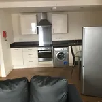 Rent 2 bedroom flat in Leicester