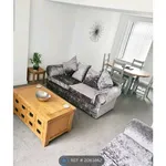 Rent 2 bedroom house in Wales