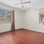 Rent 1 bedroom apartment in Busby