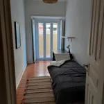 Rent 3 bedroom apartment in Lisbon