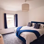 Rent 2 bedroom apartment in Manchester