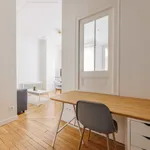 Rent 2 bedroom apartment of 43 m² in Paris