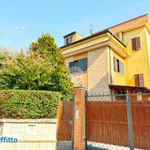 Rent 3 bedroom apartment of 90 m² in Rome