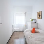 Rent 5 bedroom apartment of 75 m² in Valencia