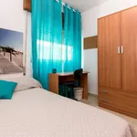 Rent a room of 105 m² in granada