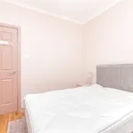 Rent 2 bedroom flat of 78 m² in Glasgow