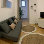 Rent 1 bedroom apartment in Porto