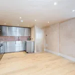 Rent 3 bedroom flat in Brighton