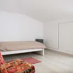 Rent a room of 350 m² in lisbon