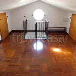 Rent 4 bedroom house of 180 m² in Ragusa