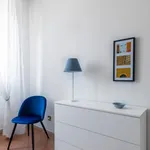 Rent 2 bedroom apartment in Turin