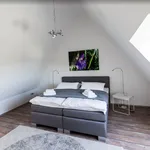 Miete 2 Schlafzimmer wohnung von 969 m² in Essen