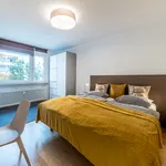 Miete 3 Schlafzimmer wohnung von 56 m² in Frankfurt