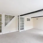 Rent 3 bedroom flat in South East England