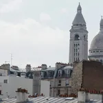 Rent 2 bedroom apartment of 35 m² in Paris