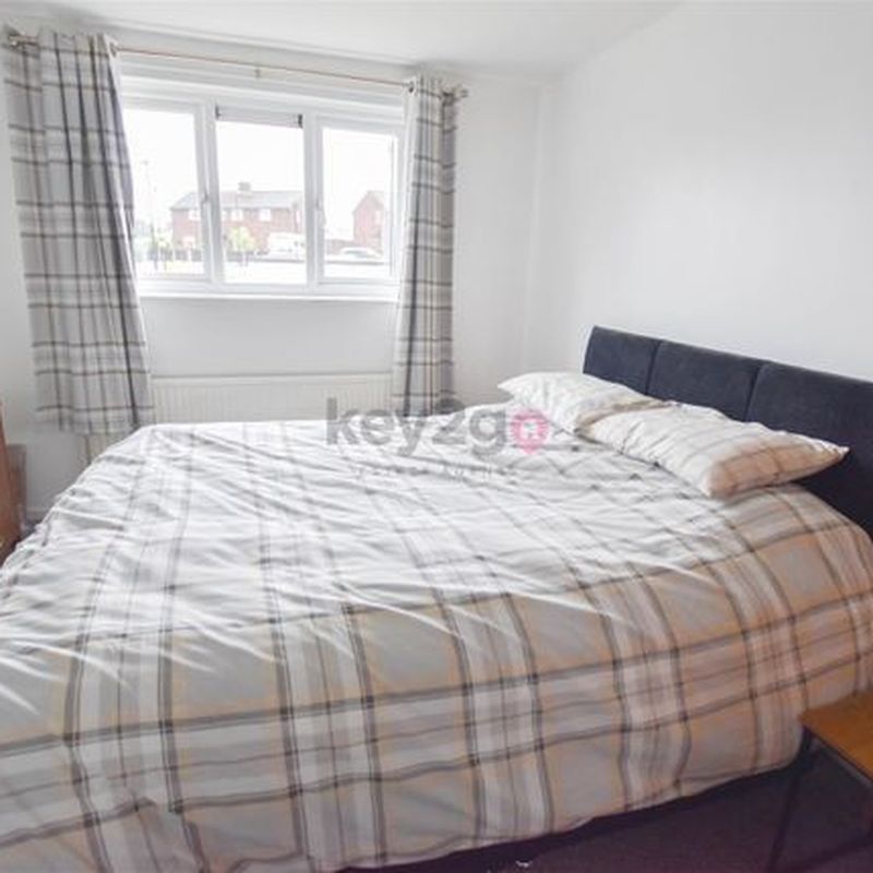 Flat to rent in Streetfield Crescent, Mosborough S20