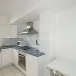 Rent 2 bedroom apartment of 60 m² in Paris