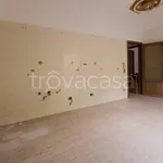 Affitto 5 camera appartamento di 185 m² in Reggio di Calabria