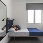 Rent a room of 150 m² in madrid