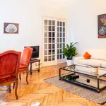 Rent 1 bedroom apartment of 70 m² in Bordeaux