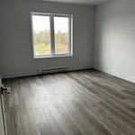 Rent 4 bedroom apartment in Charlemagne