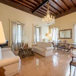 Rent 5 bedroom apartment of 200 m² in Verona