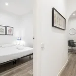 Rent 3 bedroom apartment of 60 m² in Barcelona