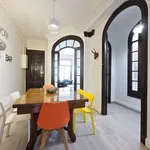 Rent 4 bedroom apartment in Barcelona