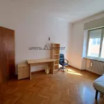 Affitto 6 camera casa di 160 m² in Forlì