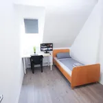 Miete 2 Schlafzimmer wohnung von 30 m² in Stuttgart