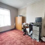 Rent 6 bedroom house in West Midlands