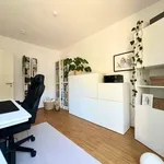 Miete 3 Schlafzimmer wohnung von 77 m² in Krefeld