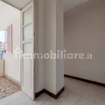 Rent 2 bedroom apartment of 76 m² in Genoa