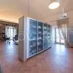 Rent 5 bedroom apartment of 240 m² in Lomagna