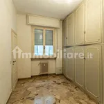 Affitto 5 camera appartamento di 257 m² in Florence