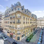 Appartement de 67 m² avec 2 chambre(s) en location à Paris