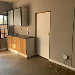 Rent 1 bedroom apartment of 30 m² in Pretoria