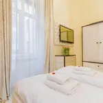 Rent 2 bedroom apartment of 100 m² in Budapest