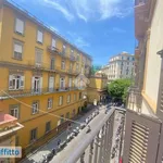 Affitto 2 camera appartamento di 60 m² in Naples