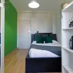 Rent a room of 160 m² in madrid