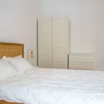 Rent a room in lisbon