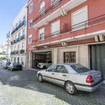 Rent a room in lisbon